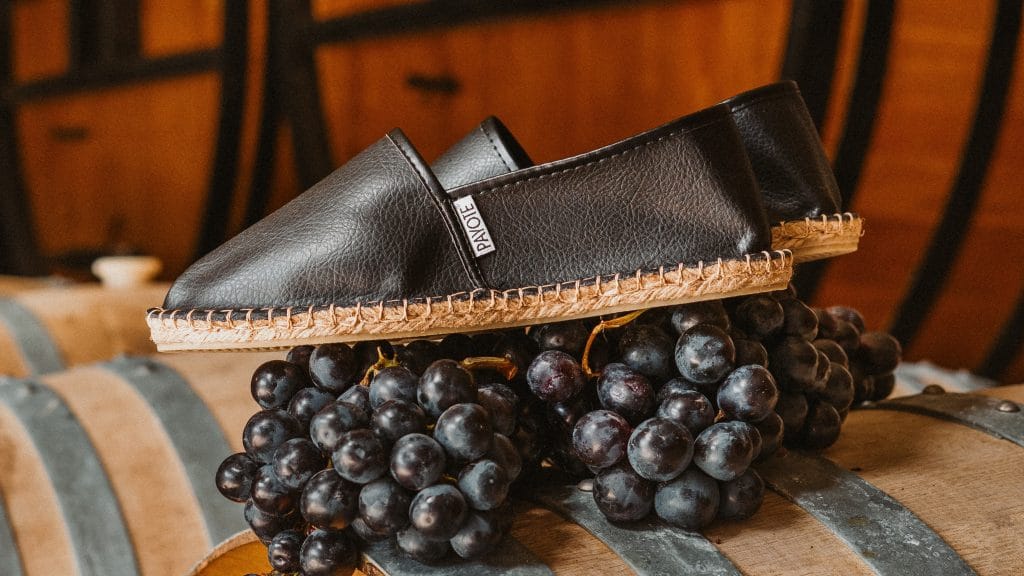 Perpignan : les espadrilles revisitées avec le cuir de raisin