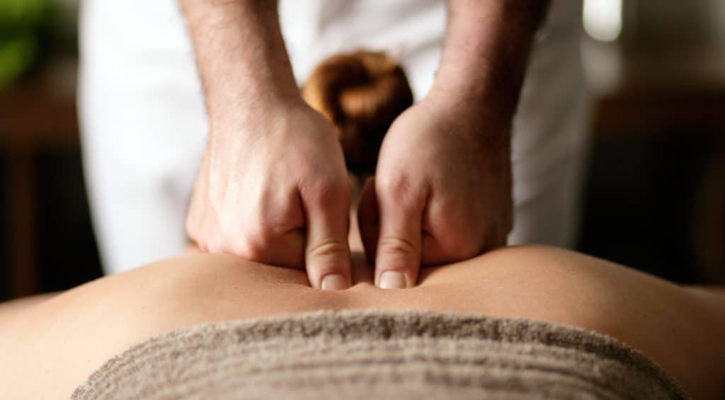 Massages bien-être et soins énergétiques, quelle différence ?