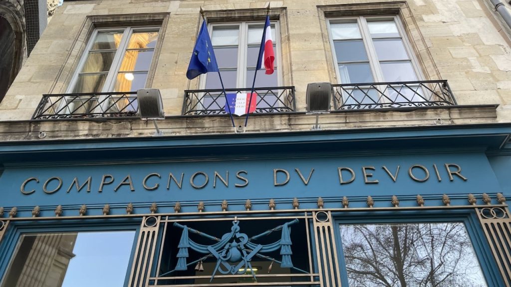 La façade de la Maison des Compagnon du devoir de Paris