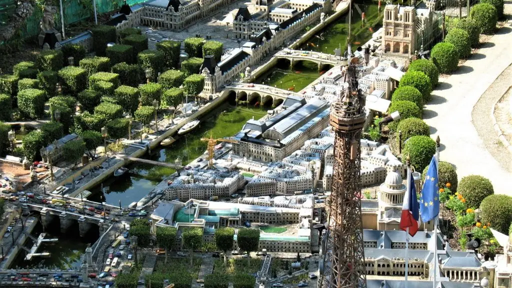 parc petit paris Gérard brion