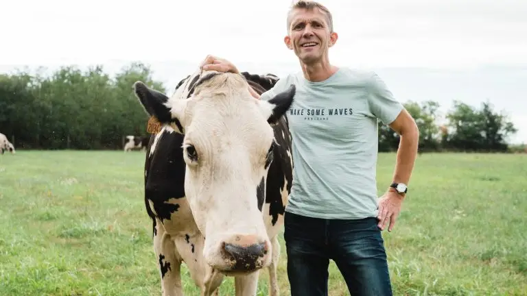 Jean-Michel et sa vache Gitane.