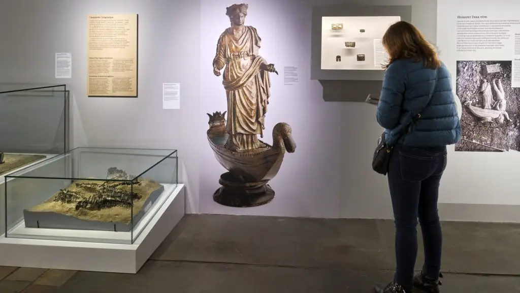 Exposition "Dans la Seine", Crypte archéologique de l'île de la Cité