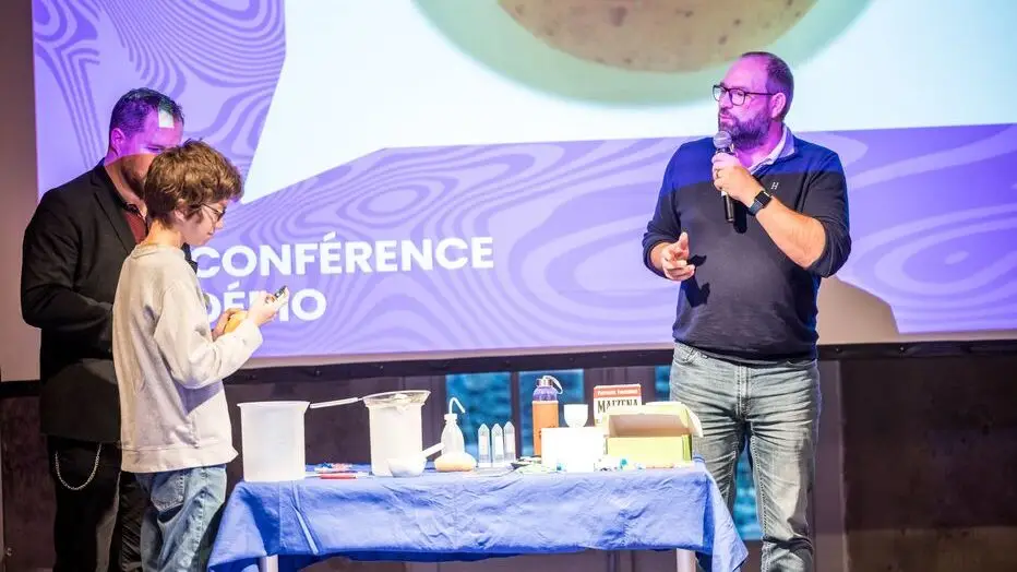 conférence démo échappées inattendues du CNRS