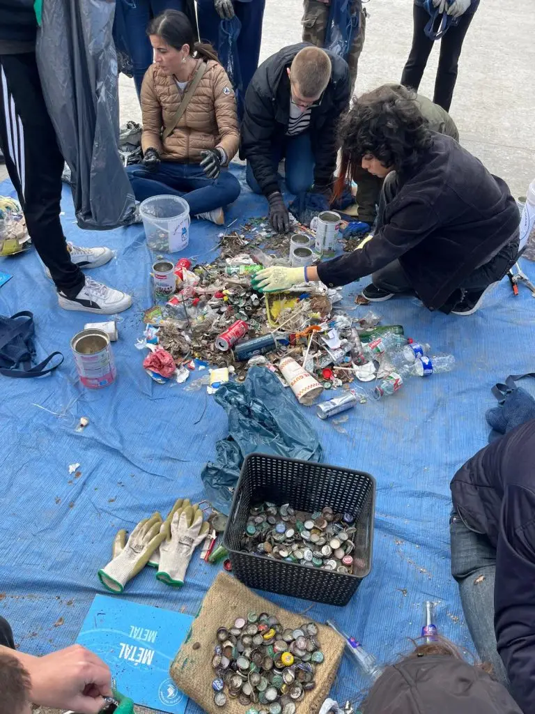 Lyon : Participer à une action de dépollution avec Wings of The Ocean