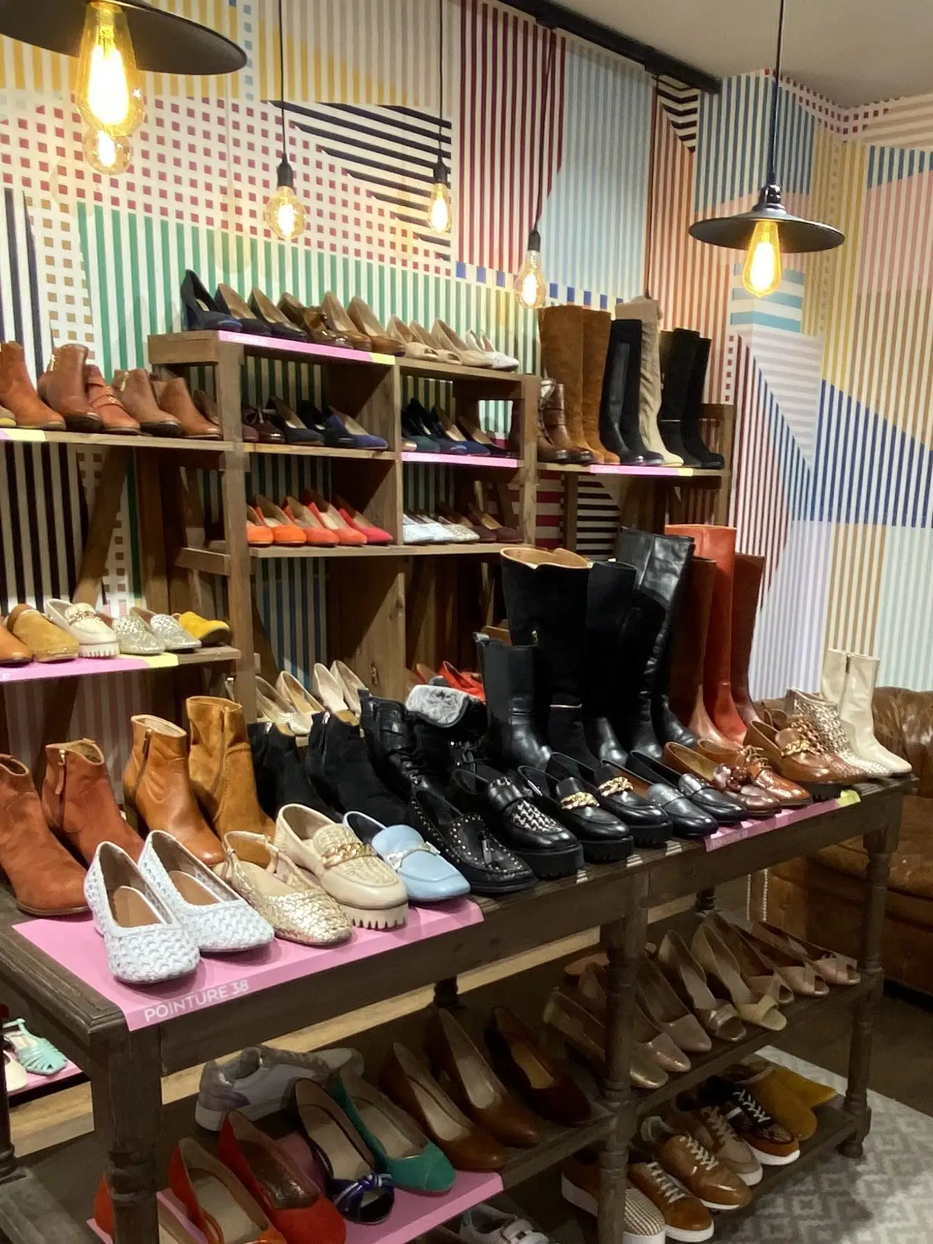 Claquettes Market veut redorer les chaussures de seconde main