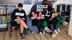 Des enfants en lecture social à Saint-Etienne