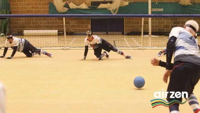 Des joueurs de goalball