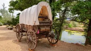 Pyrénées-Orientales : une ferme immersive et autonome comme au Far West