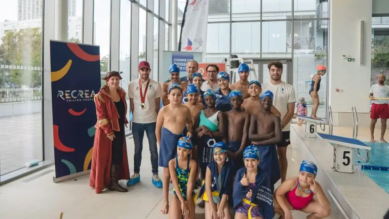 L'opération "Comme un poisson dans l'eau" à la piscine du 20ème arrondissement de Paris.