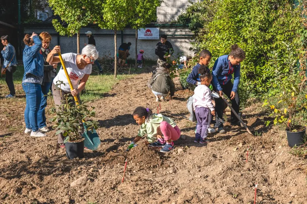 Villeurbanne : Sensibiliser à la nature en ville avec la Butinerie