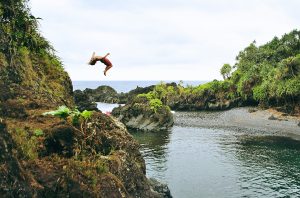 Jérémy Nicollin, vivre de sa passion du cliff jumping