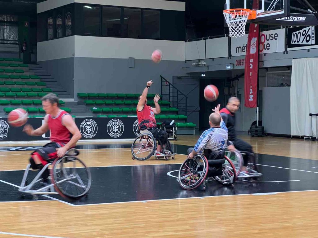 Sur le parquet du Palais des Sports au Toulouse Iron Basket